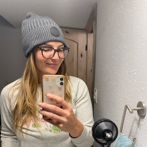 NWT MICHAEL MICHAEL KORS Grey Beanie - Picture 5 of 6